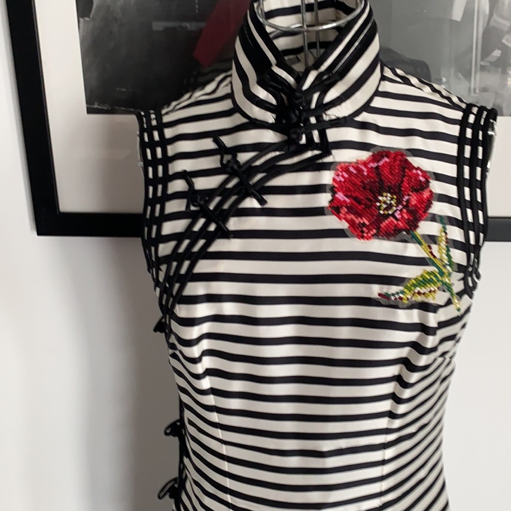 silk dress - Picture 4 of 8